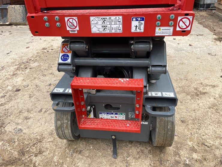 #7514a-•-2025-skyjack-sj3220e-electric-scissor-lift-image-17