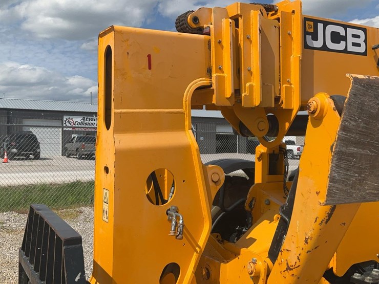 2022-jcb-510-56-image-27