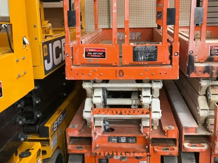 #417-•-snorkel-19'-scissor-lift-#11-image-1