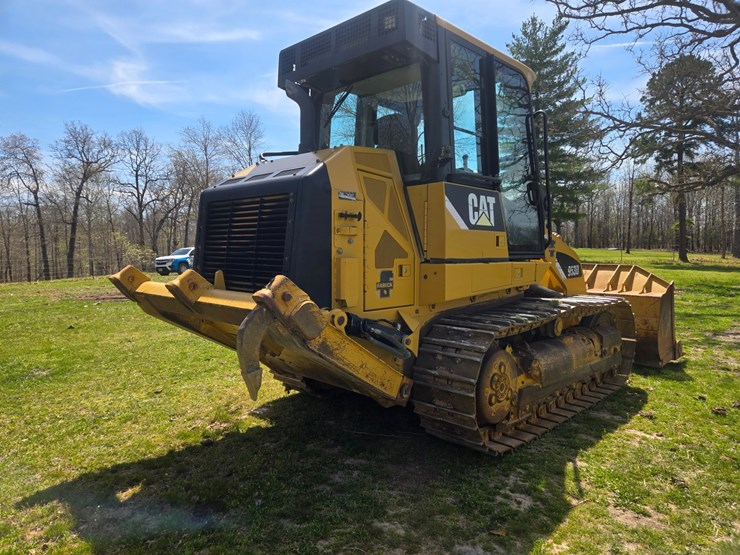 2014-caterpillar-953d-image-15