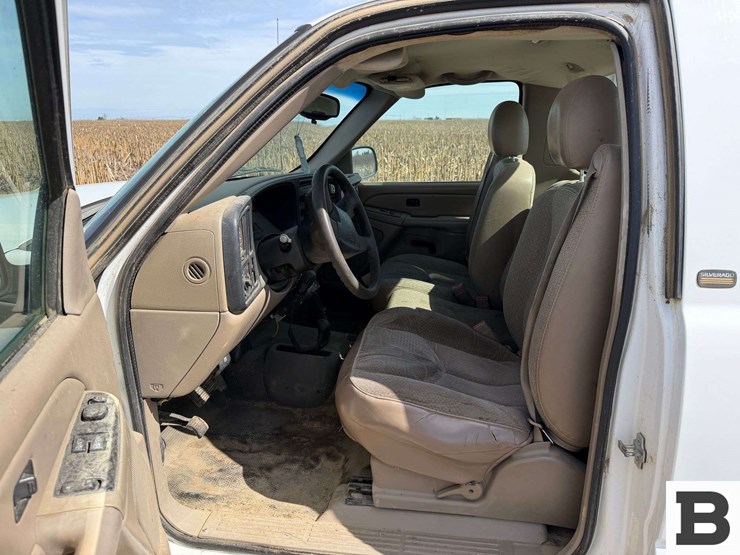 2005-chevrolet-silverado-1500-image-21