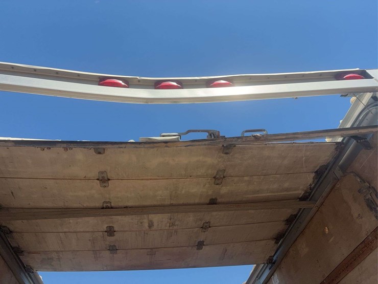 2006-isuzu-nqr-image-18