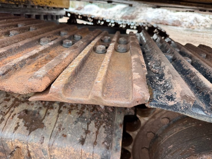 caterpillar-330d-image-126