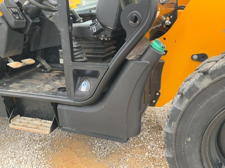 2022-jcb-510-56-image-33