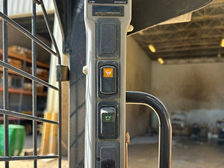 2019-case-tr270-image-47