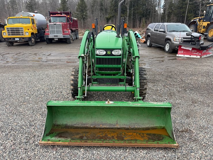 john-deere-4120-image-8