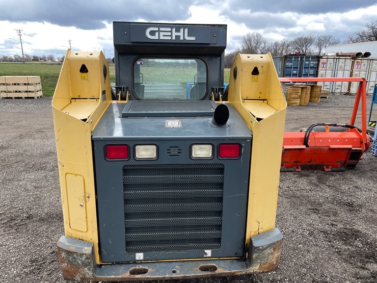 2013-gehl-rt210-image-6