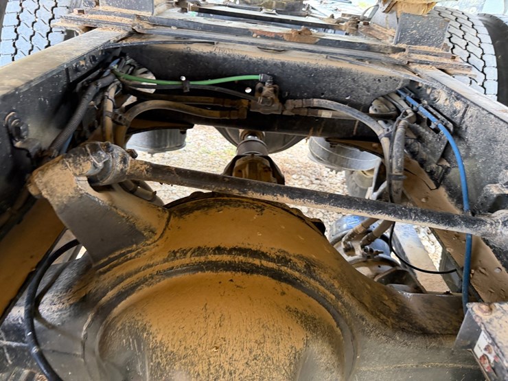 #45283-•-2016-freightliner-cascadia-daycab-truck-tractor-vin:-3akjgedv9gsgy4090-image-17