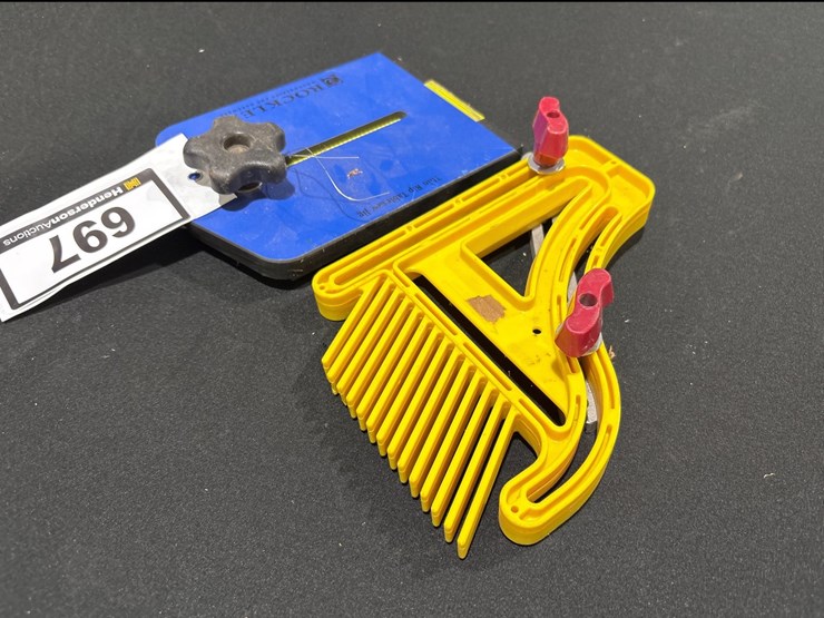 #697-•-group-of-gauges-and-clamps-image-3