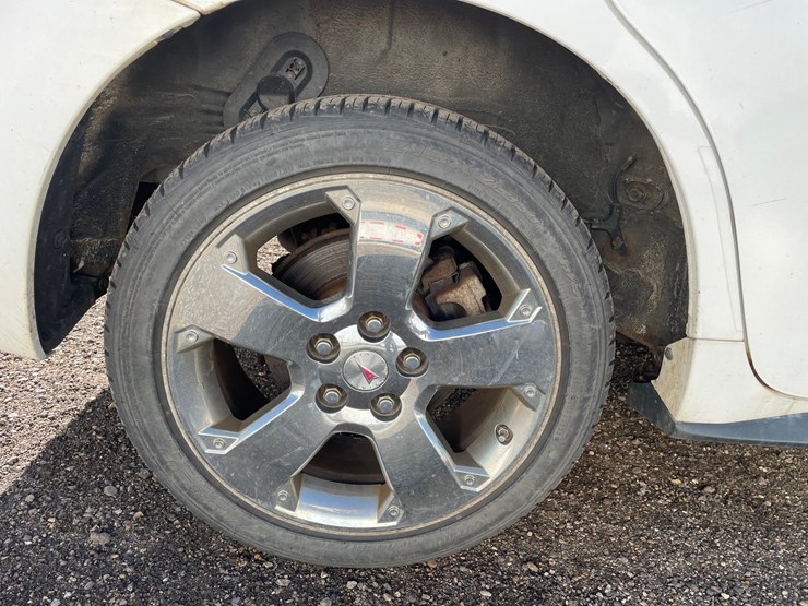 #2849-•-2008-pontiac-vibe-awd-hatchback-(has-wi-title)-image-12