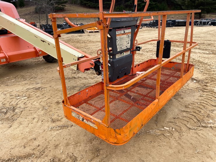 jlg-400s-image-35