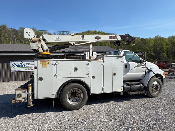 2004-ford-f750-image-5