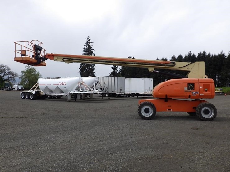 2008-jlg-800s-image-8