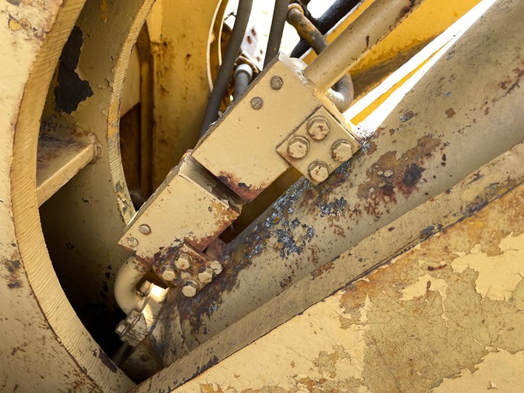 caterpillar-d7-image-33