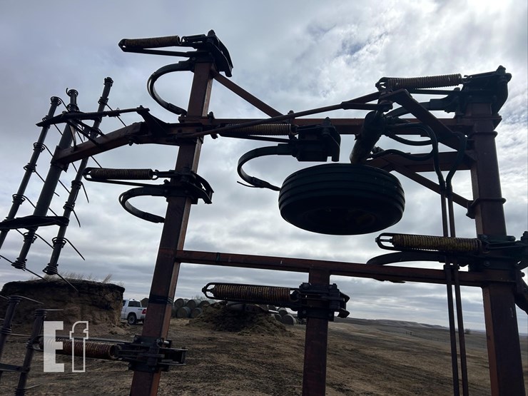 morris-anhydrous-chisel-plow-2859-image-25