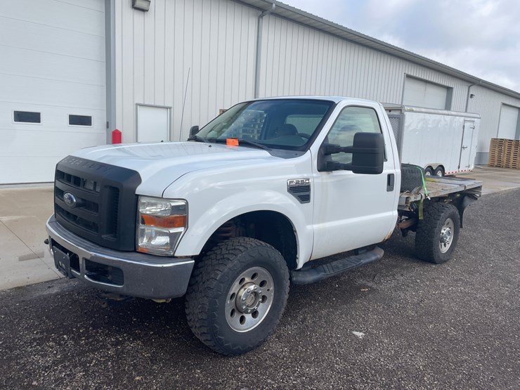 2010-ford-f250-xl-image-1