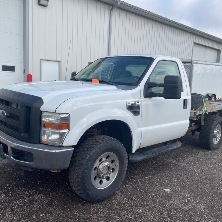2010 FORD F250 XL