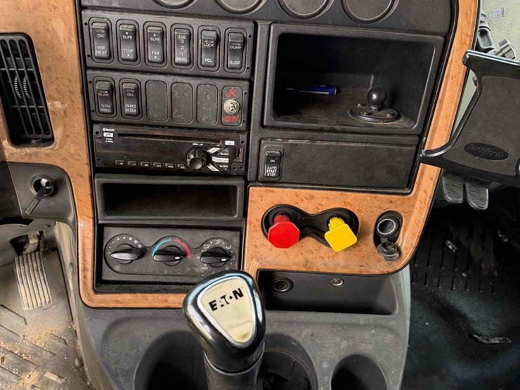 2015-international-prostar-image-22