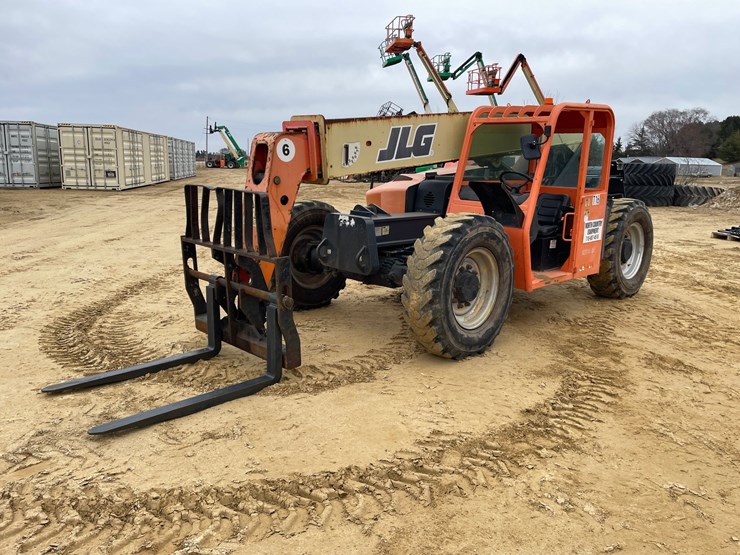 2012-jlg-g6-42a-image-1