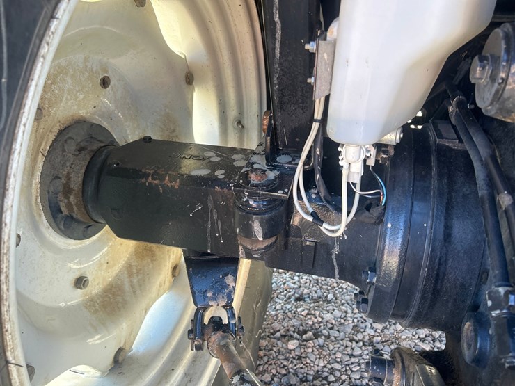 new-holland-t5070-image-30