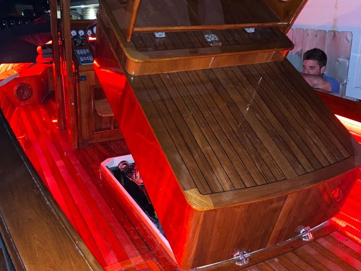 #9549-•-“sweetheart”-–-custom-monomoy-24'-center-console-|-high-performance-shallow-water-sportfish-image-8