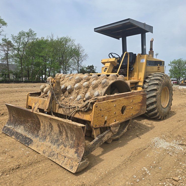 CATERPILLAR CP-563C