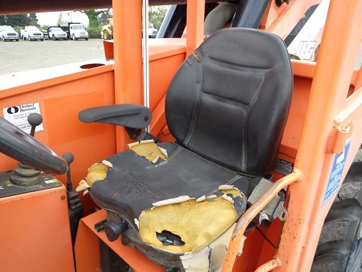 2011-jlg-10054-telescopic-reach-lift-image-31