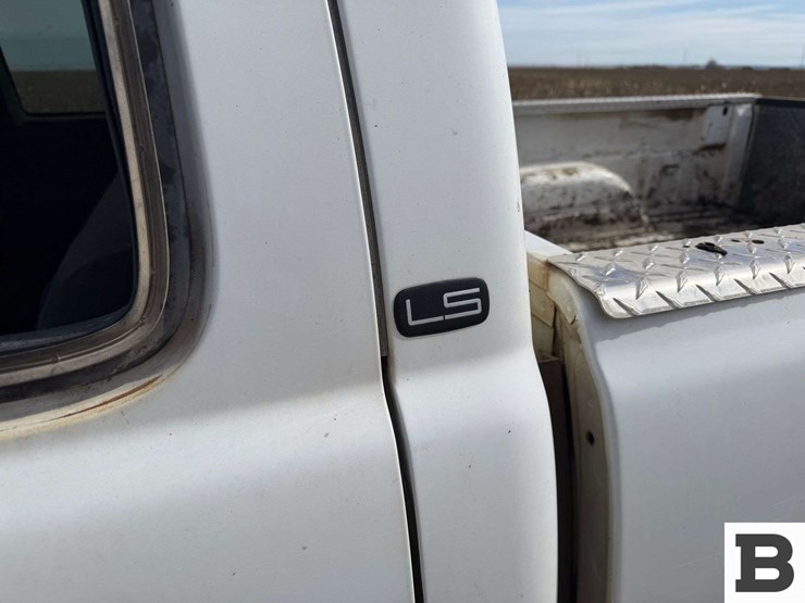 2002-chevrolet-silverado-1500-image-13