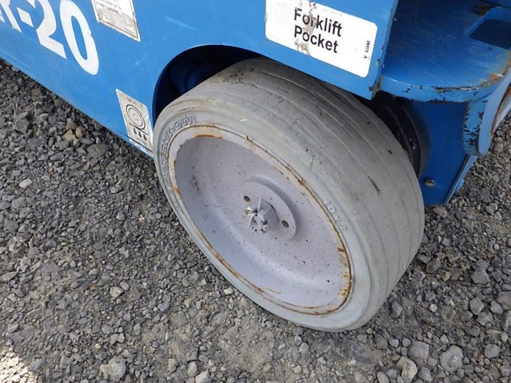 2013-genie-gr20-image-16