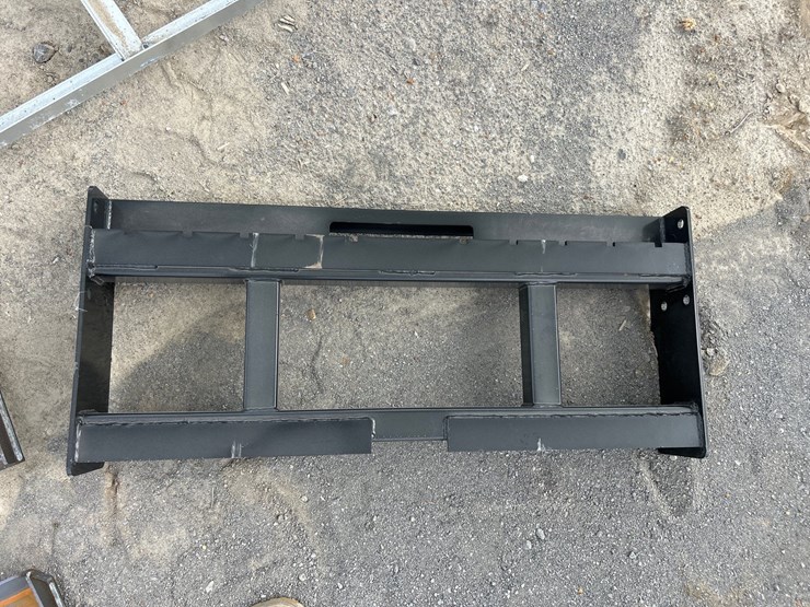 #57-•-skid-steer-pallet-fork-frame-image-1