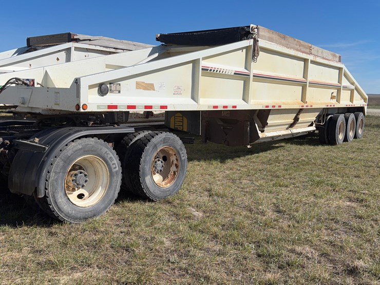 2011-dakota-gravel-trailer-image-14