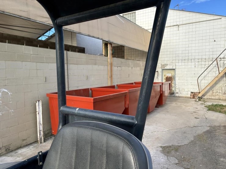 2006-deere-27d-image-30