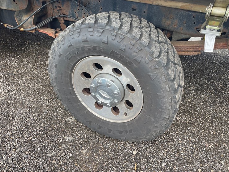 2010-ford-f250-xl-image-15