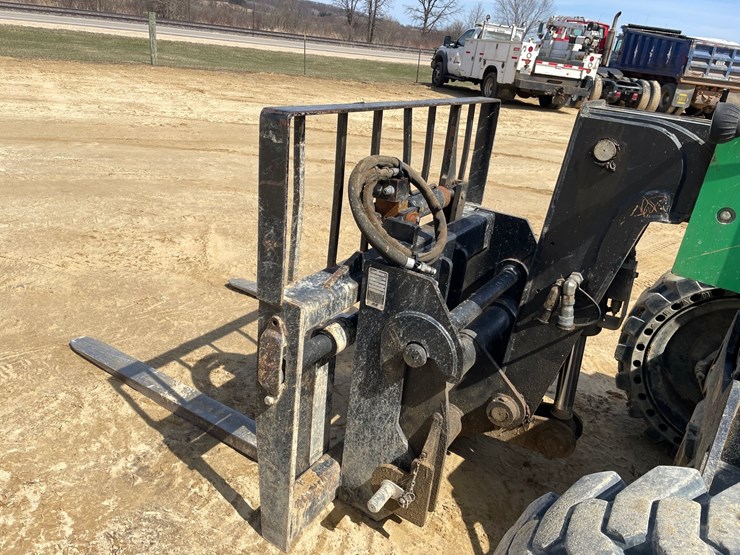 2014-jlg-g5-18a-image-26