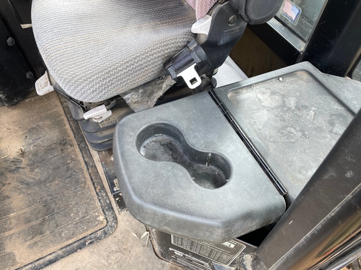 #5514-•-agco-rogator-u1264c-ag-chem-sprayer-image-41