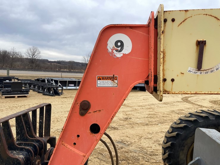 2005-jlg-g9-43a-image-33