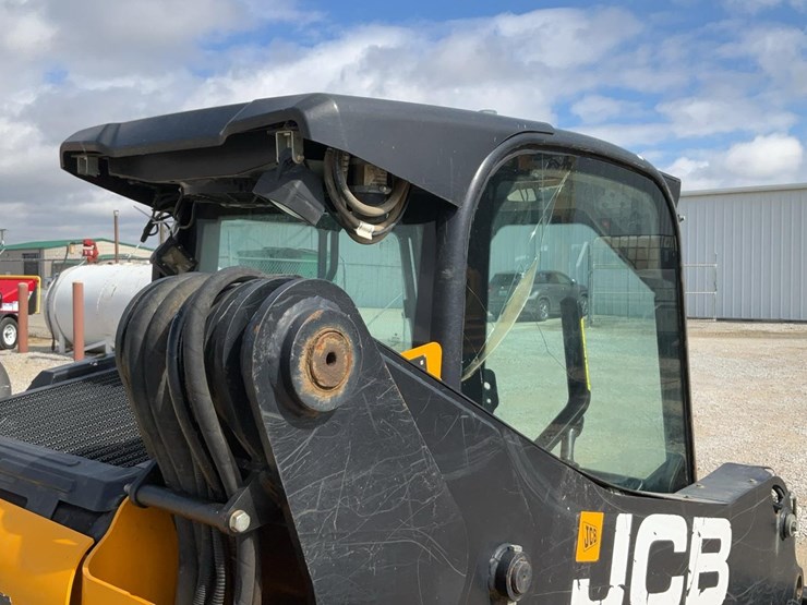 2021-jcb-215t-image-39