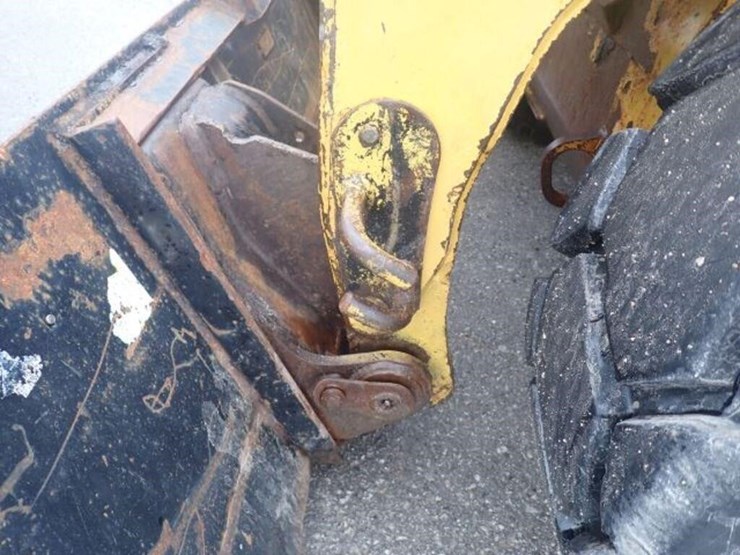 2010-caterpillar-232b-image-49