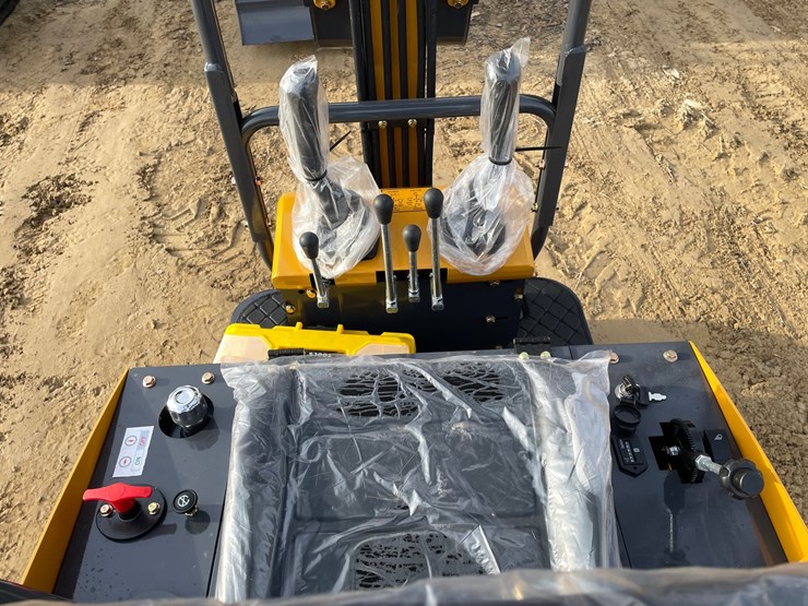 #1039-•-new-ats-rt12r-mini-excavator-image-11