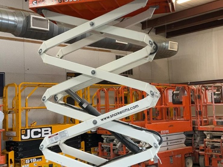 #433-•-2023-snorkel-19'-scissor-lift-image-8