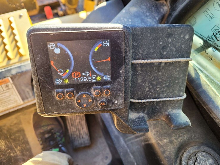 2022-gehl-rt215-image-13