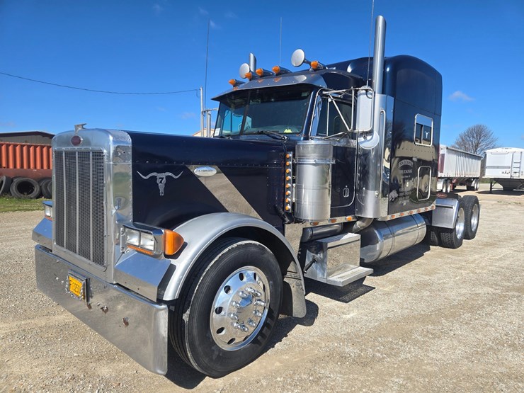 2005-peterbilt-379-image-2