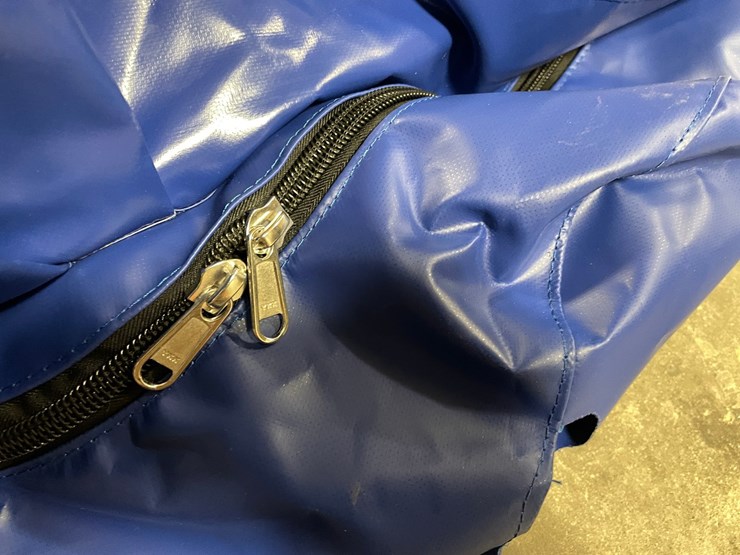 #7557-•-genie-man-lift-basket-control-weather-cover-image-5