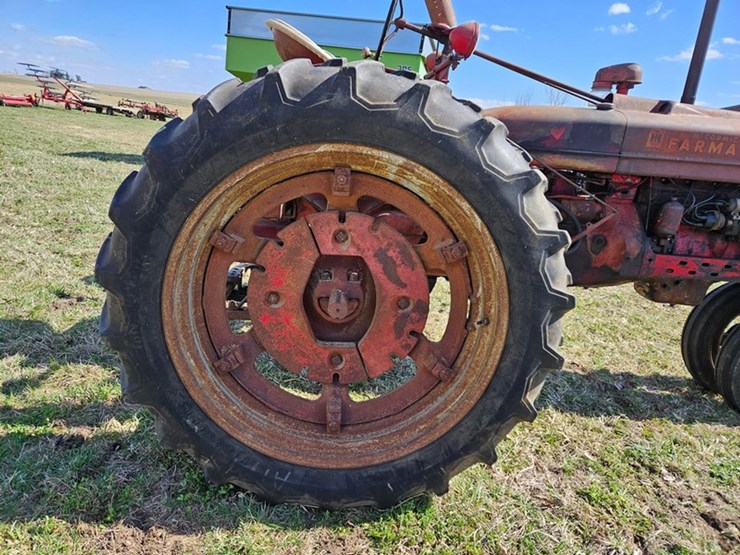 #526-•-farmall-h-tractor-image-32