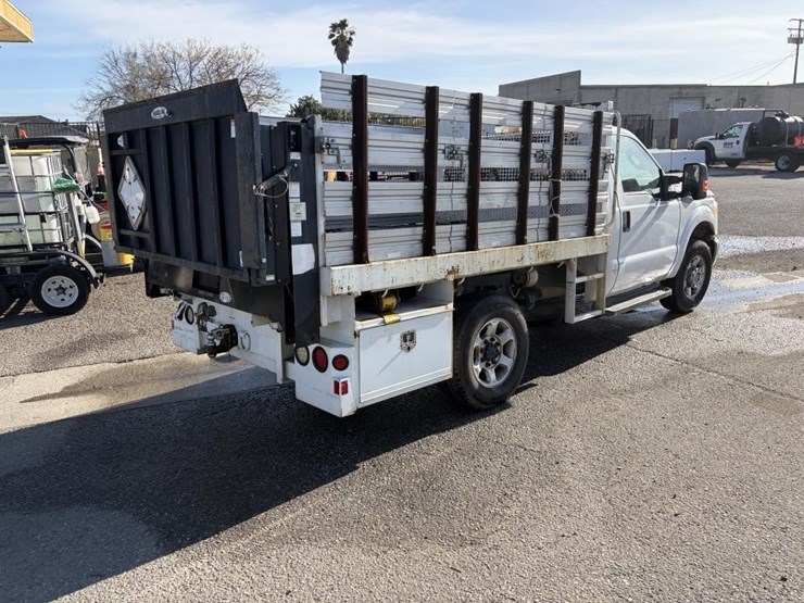 2016-ford-f250-xlt-image-3