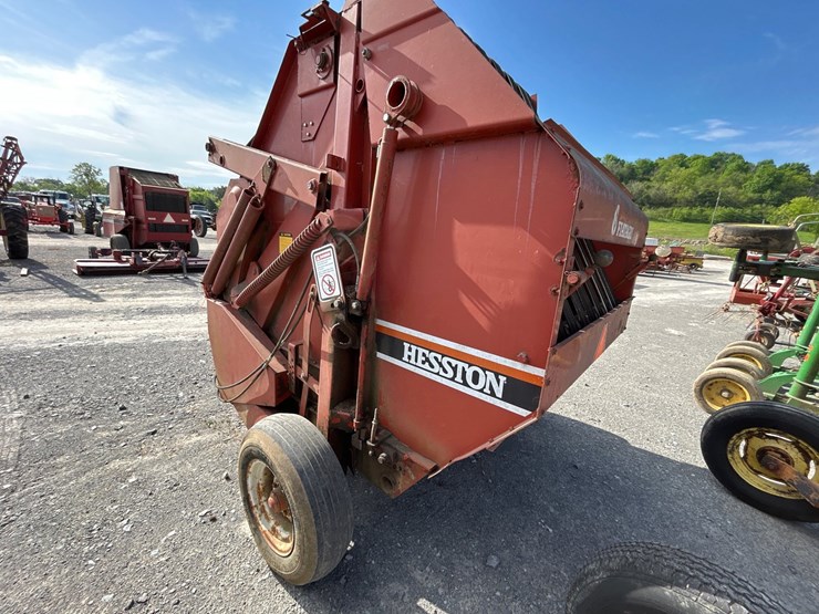 hesston-5510-image-6