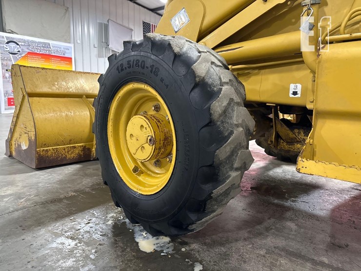 2001-caterpillar-420d-image-33