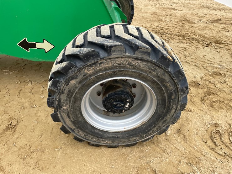 2016-jlg-400s-image-74