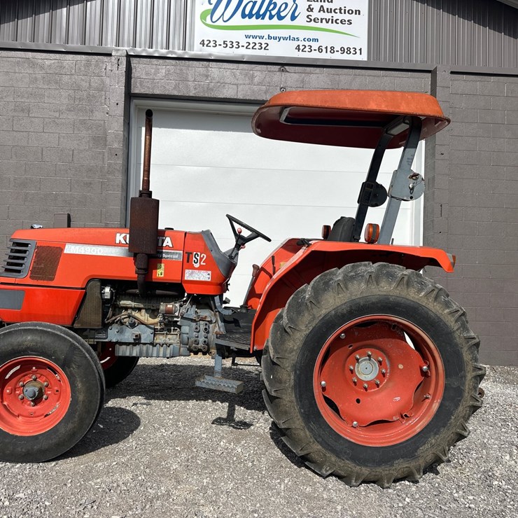 KUBOTA M4900