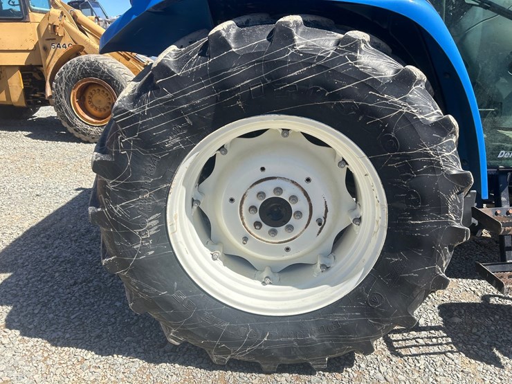 new-holland-t5070-image-63